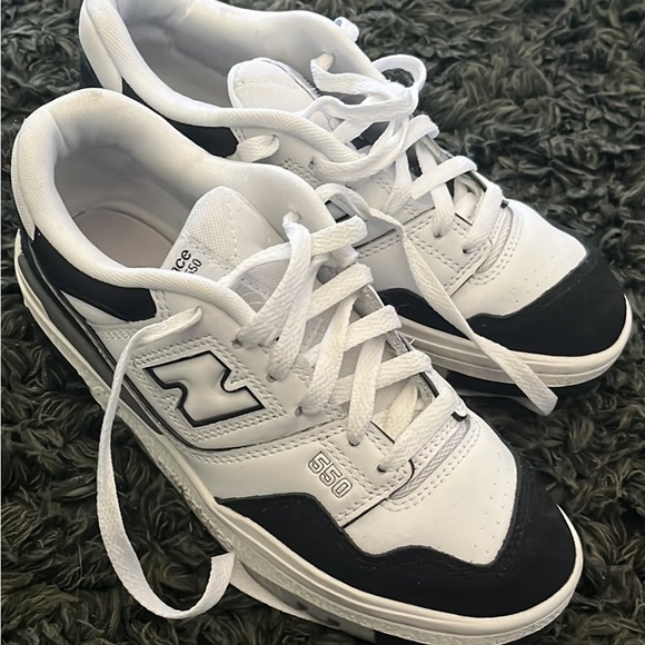 New Balance 550 - Picture 1 of 3